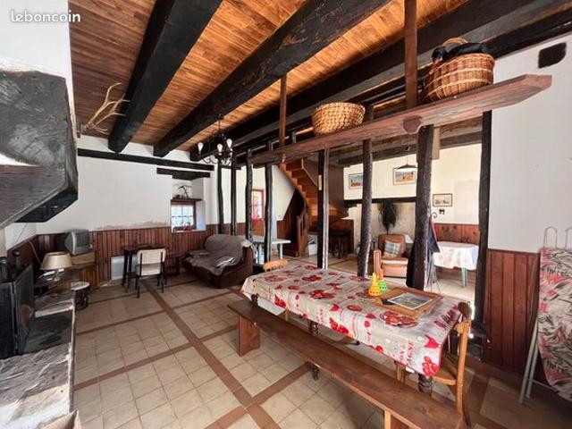 Maison vente à Nontron, Mialet