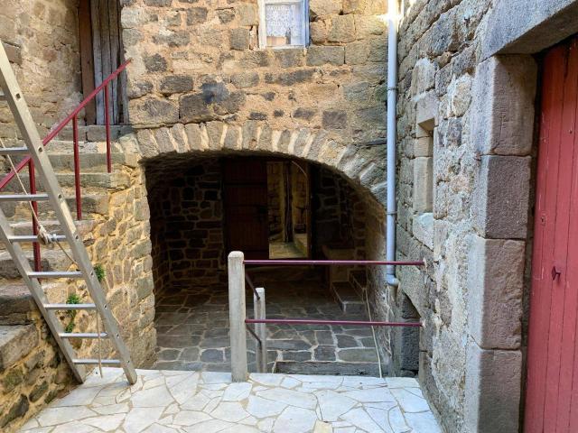 Maison location à France métropolitaine, Saint-pierre-saint-jean