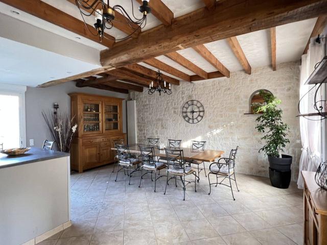 Maison location à Le Bourg, Huisseau-sur-Mauves
