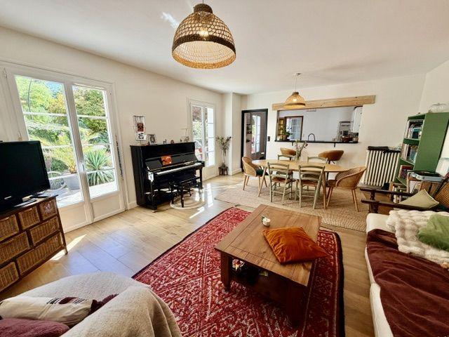 Villa vente à Saint-Julien-les-Villas, Aube