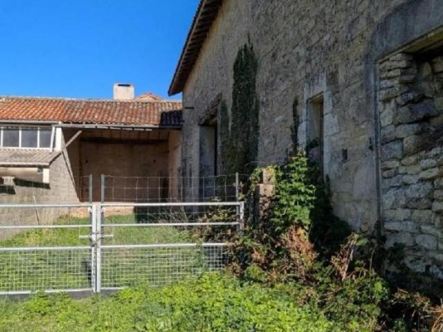 Maison vente à Sauzé-Vaussais, Sauzé-entre-Bois