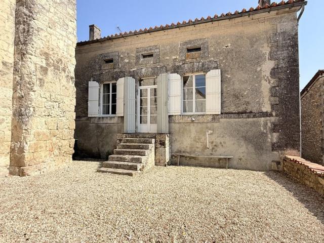 Maison vente à Angoulême, Saint-séverin