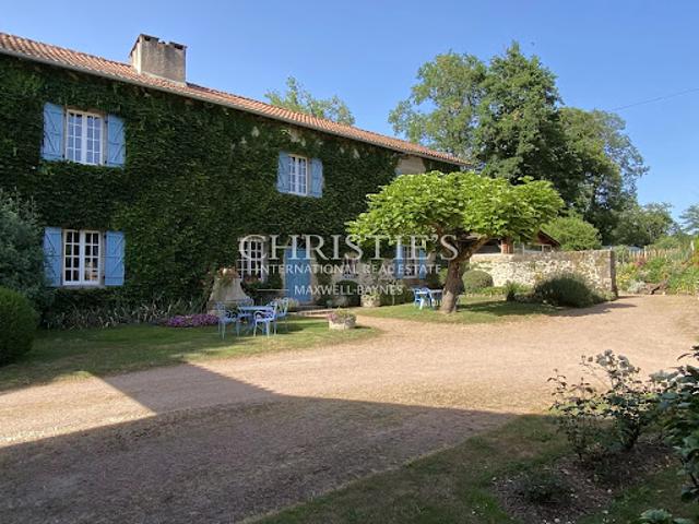 Maison vente à Nontron, Piégut-pluviers