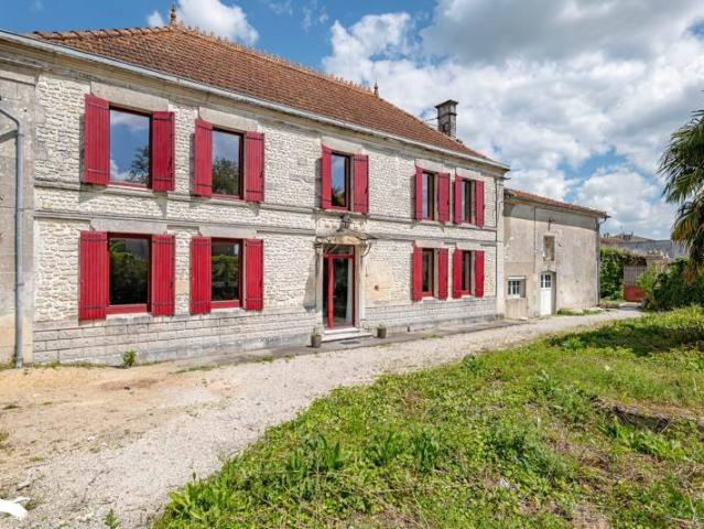 Maison vente à Jonzac, Saint-martial-sur-né