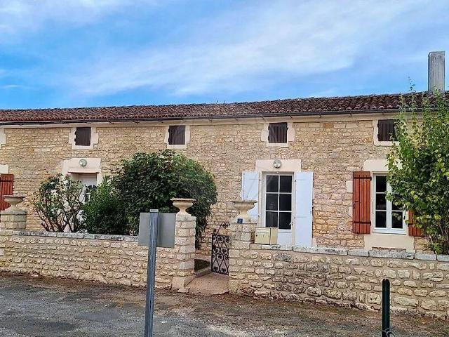 Maison location à Les Richardières, Le Mung