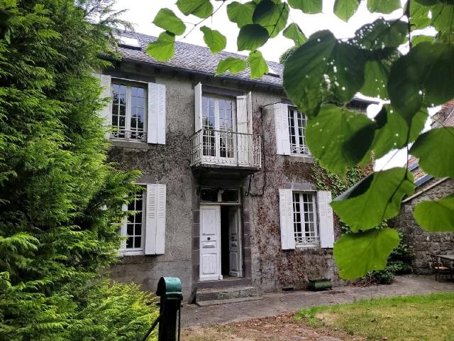 Maison vente à Champagnac, Cantal