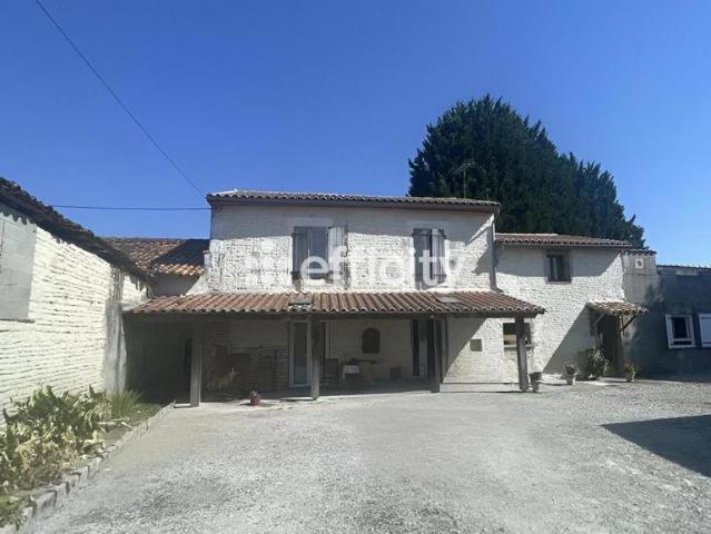 Maison vente à Confolens, Oradour