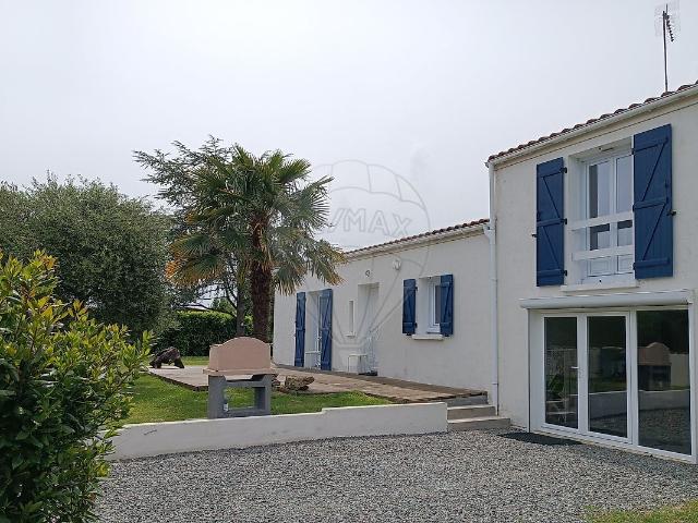 Maison vente à Saintes, Saint-romain-de-benet