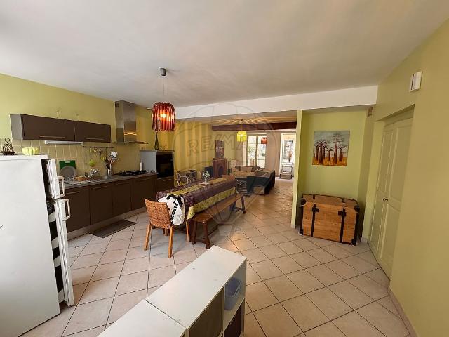 Maison vente à Cosne-Cours-sur-Loire, La Charité-sur-loire