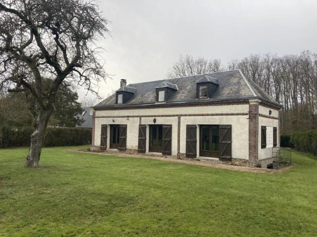 Maison vente à Bernay, Roman