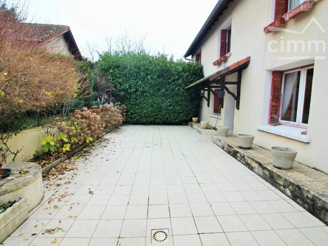 Maison vente à La Tour-du-Pin, Roche