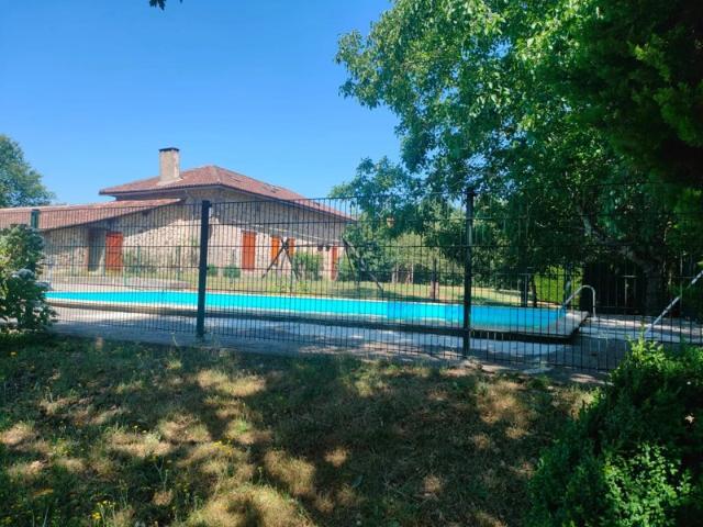 Maison vente à Rochechouart, Saint-mathieu