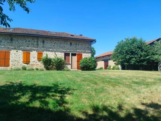 Maison vente à Rochechouart, Saint-mathieu