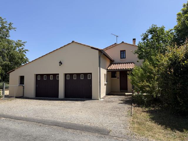 Maison vente à Confolens, Les Pins