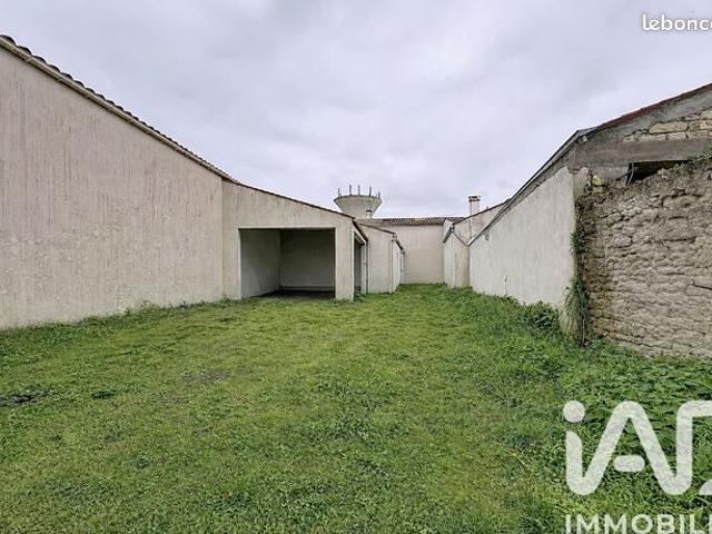 Maison vente à Aubusson, Charron