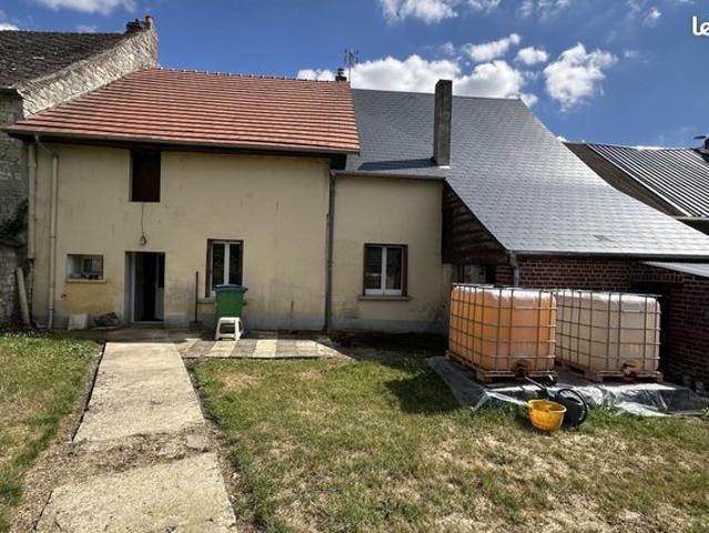Maison vente à Charleville-Mézières, Montcornet