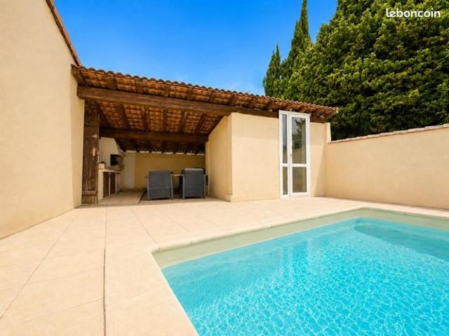 Maison vente à Carpentras, Violès