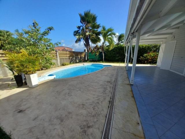 Maison location à Guadeloupe