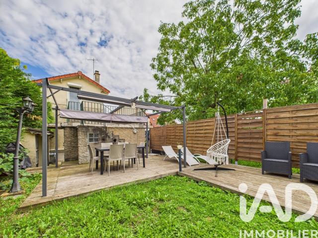 Maison vente à Place Nelson Mandela, Ris-Orangis