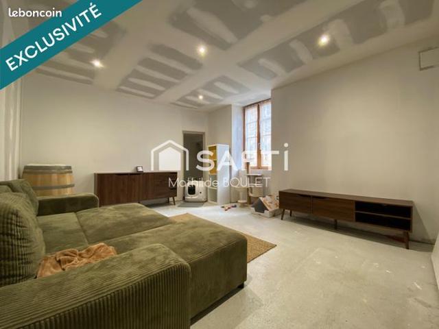Maison vente à Saint-Jean-d'Angély, Matha