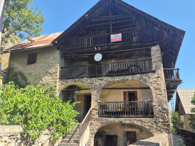 Maison vente à Queyrières, Saint-Martin-de-Queyrières