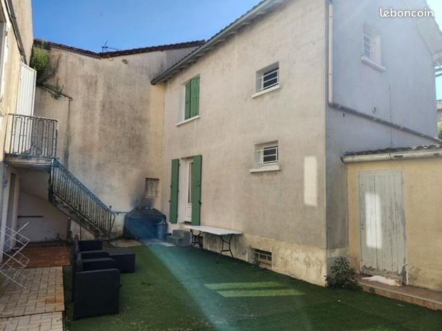 Maison vente à Vichy, Charroux