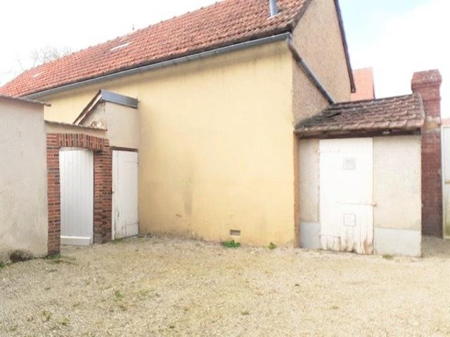 Maison vente à Chartres, Sours