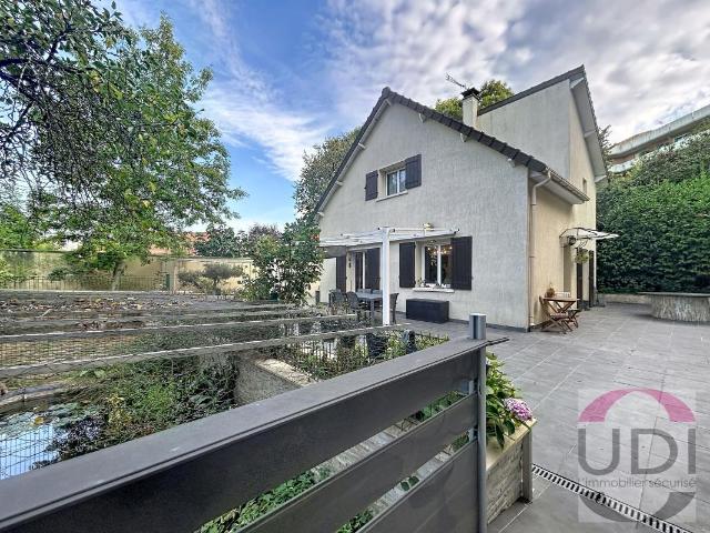 Maison vente à La Roche, Villebon-sur-Yvette