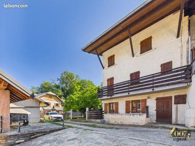 Maison vente à Saint-Étienne, Châteauneuf
