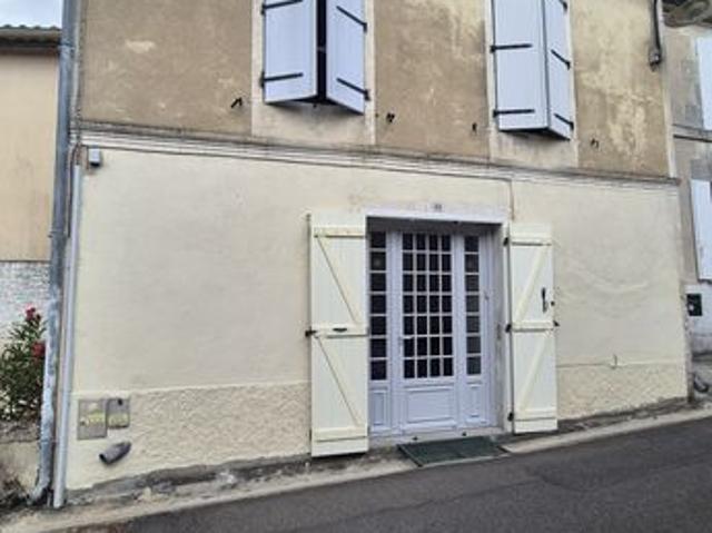 Maison vente à Saint-fort-sur-le-né