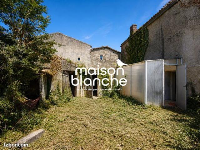 Maison vente à Bressuire, Geay