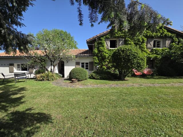 Maison vente à Confolens, Chassenon