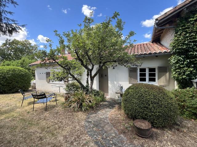 Maison vente à Confolens, Chassenon
