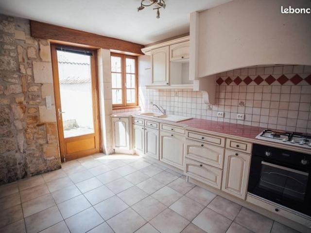 Maison vente à Saintes, Nancras