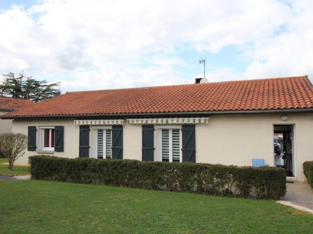Maison vente à Confolens, Chassenon