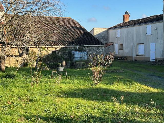 Maison vente à Fontenay-le-Comte, Sainte-gemme-la-plaine