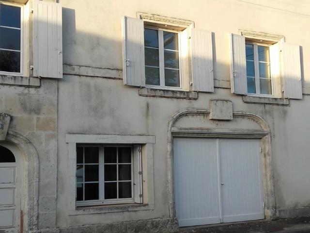 Maison vente à Faubourg d'Aunis, Saint-Jean-d'Angély