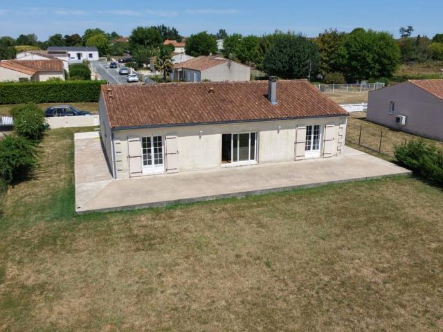 Maison vente à Saint-Jean-d'Angély, Brizambourg