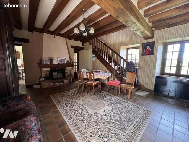 Maison vente à Mayenne, Madré