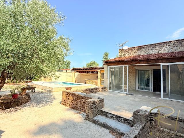 Maison vente à Nîmes, Castillon-du-gard