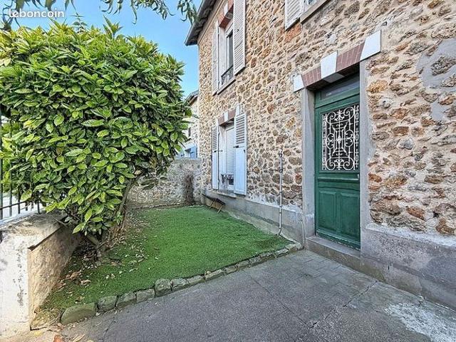 Maison vente à Rambouillet, Voisins-le-bretonneux