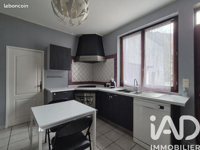 Maison vente à Grenoble, Livet-et-gavet