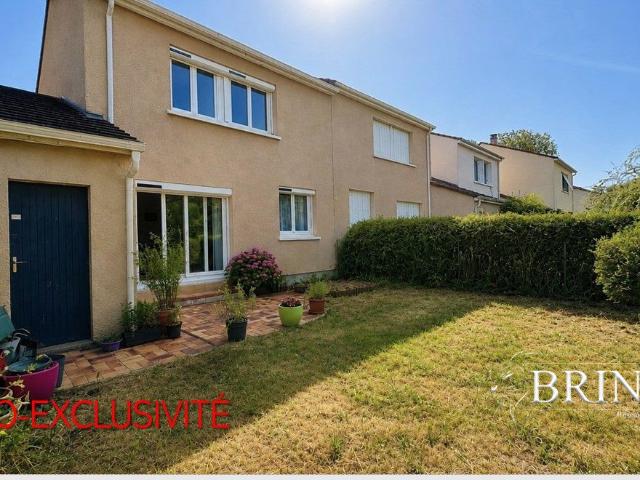Maison vente à Versailles, Montigny-le-bretonneux
