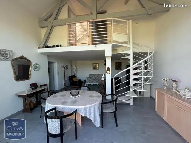 Maison location à Les Rivachauds, Cours-de-Pile
