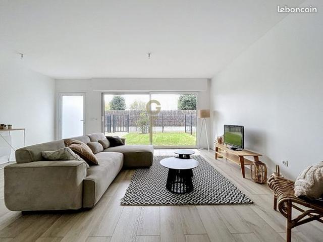 Maison vente à Lille, Croix