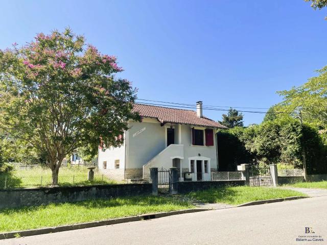 Maison vente à Oloron-Sainte-Marie, Salies-de-béarn