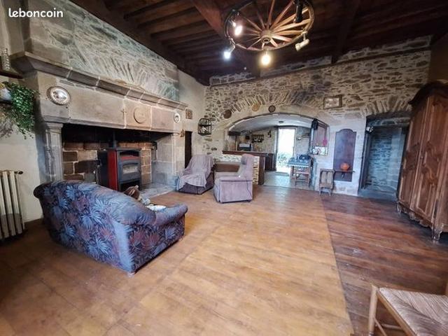 Maison vente à Figeac, Laval-de-cère