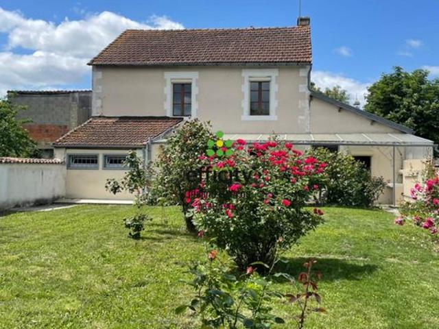Maison vente à Confolens, Aigre