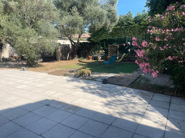 Maison vente à Avignon, Châteauneuf-de-gadagne