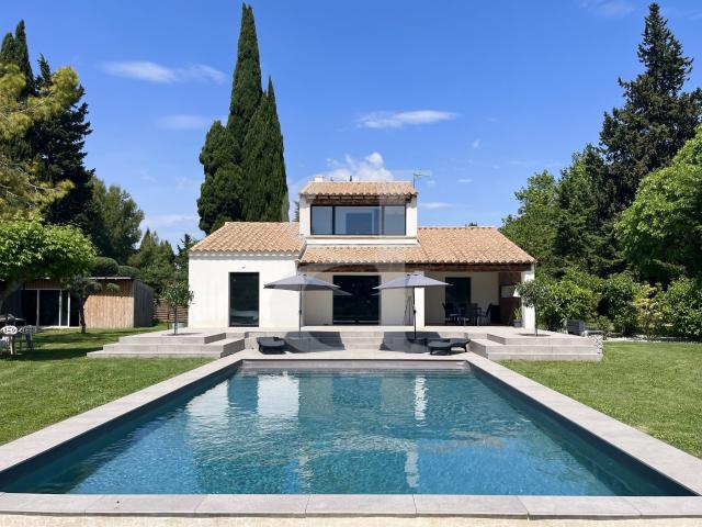 Maison vente à Arles, Saint-etienne-du-grès